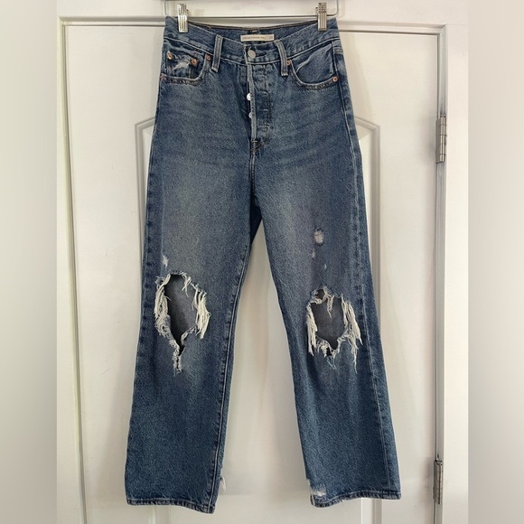 Levi’s Ribcage Straight Distressed Ankle Jean - 26 - Picture 1 of 5